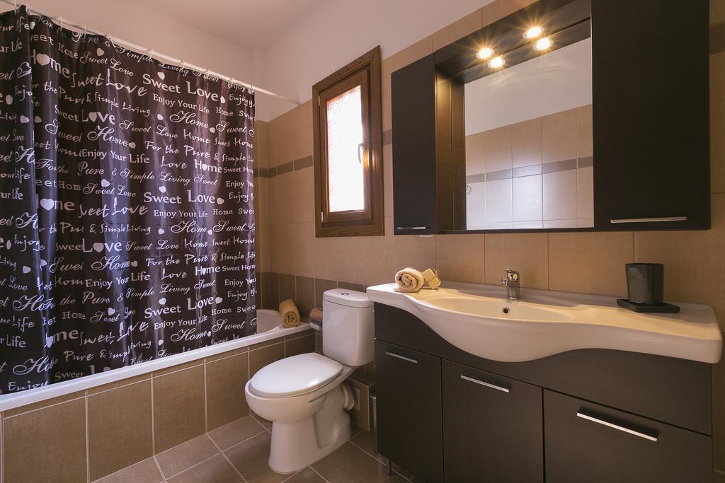Velia Boutique Apartments Ouranoupoli Esterno foto