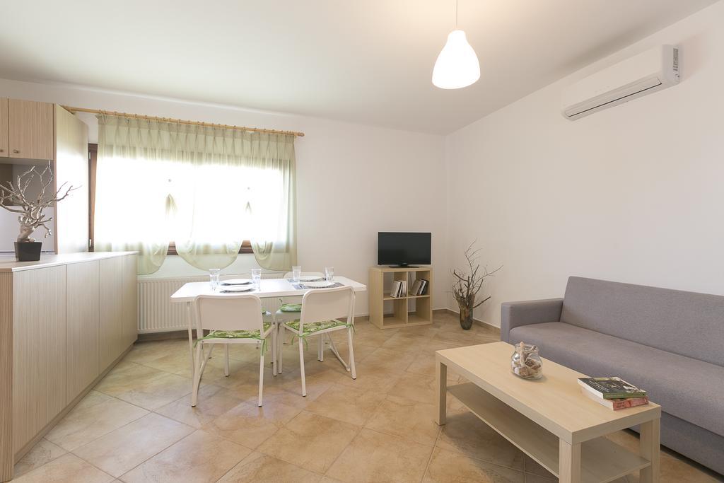 Velia Boutique Apartments Ouranoupoli Esterno foto